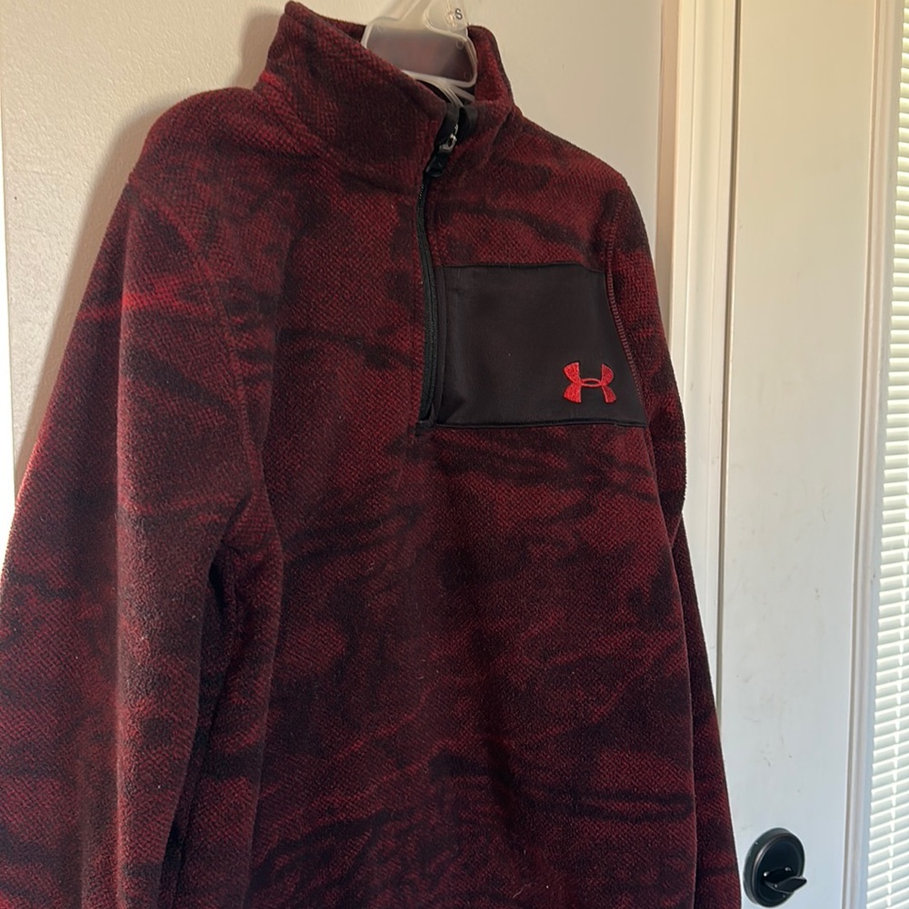 Maroon under armor fleece pullover